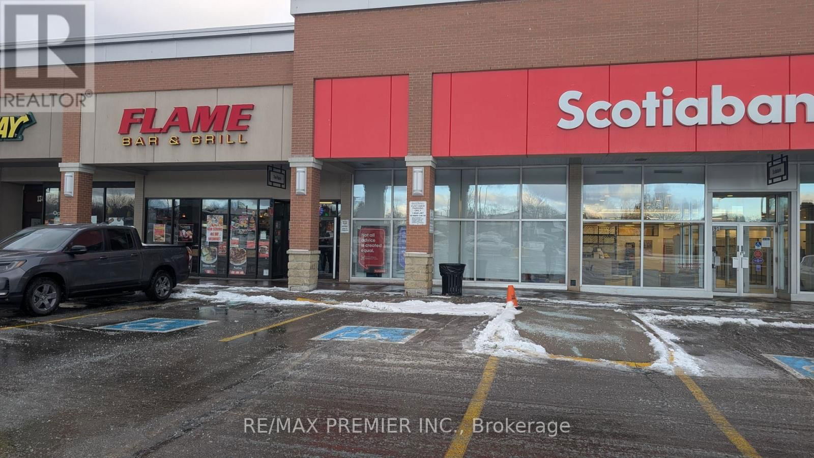 1387 LAWRENCE AVENUE WEST Image 34