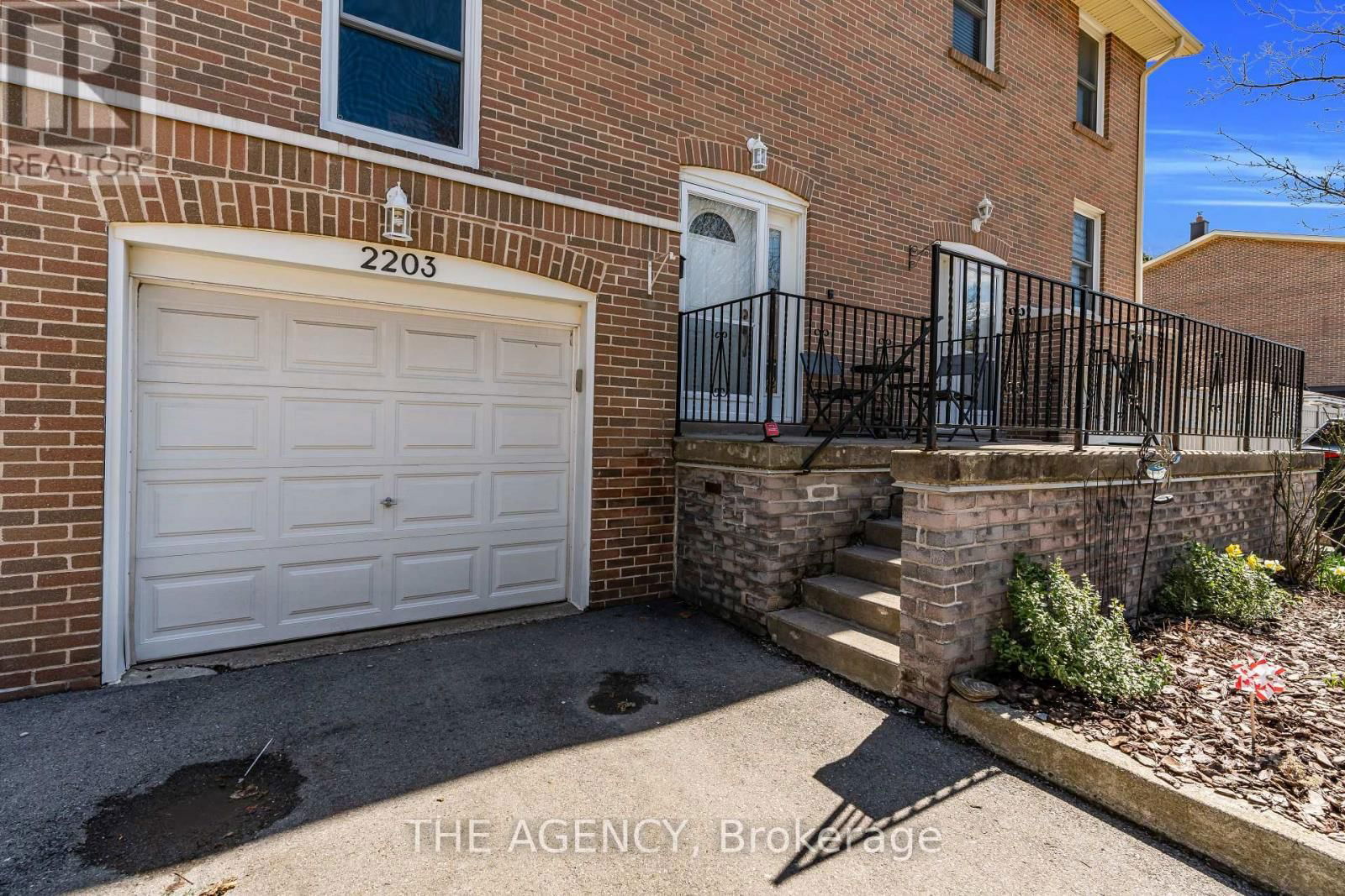 2203 MOUNTAIN GROVE AVENUE Image 11