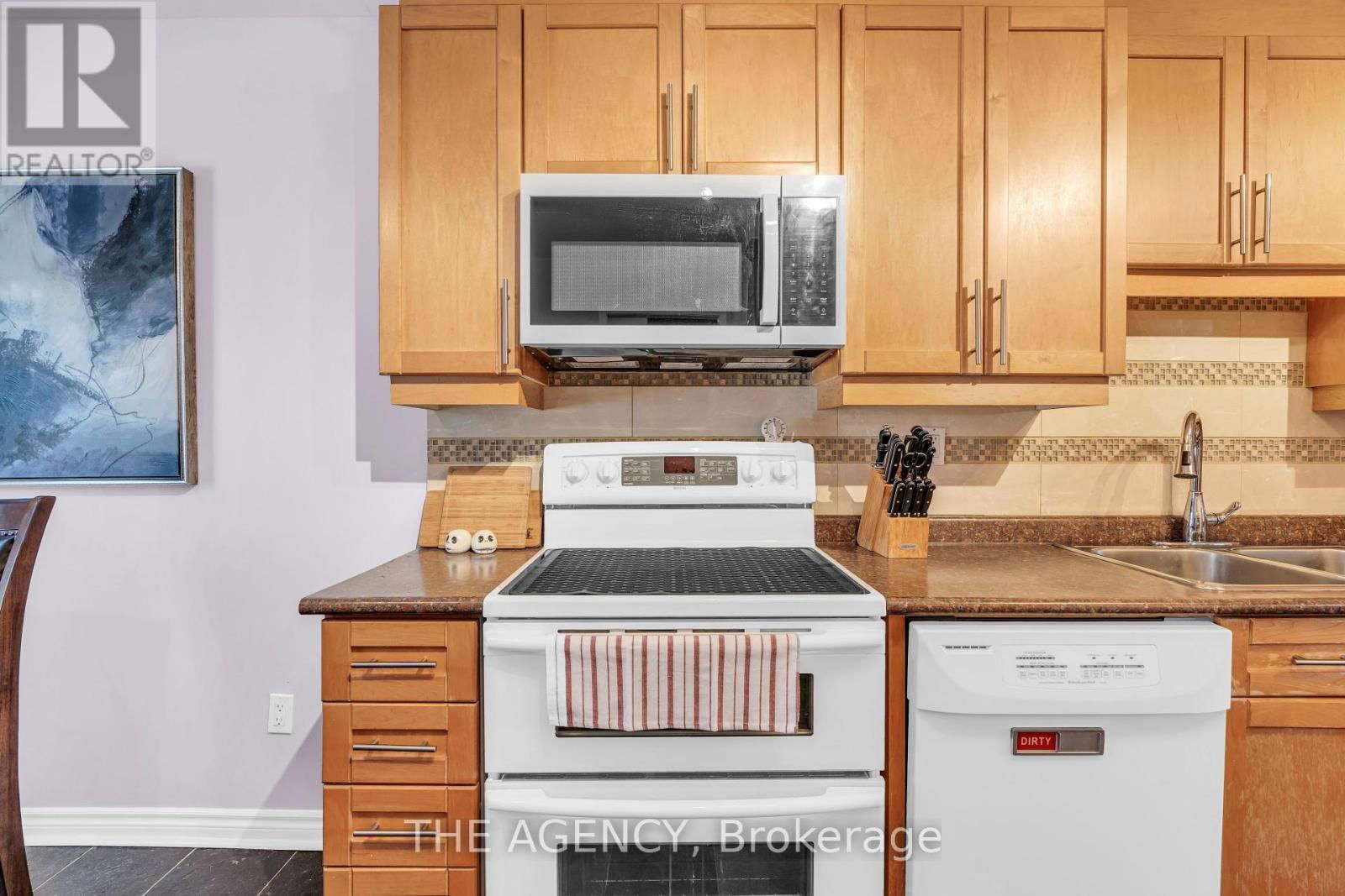 2203 MOUNTAIN GROVE AVENUE Image 20
