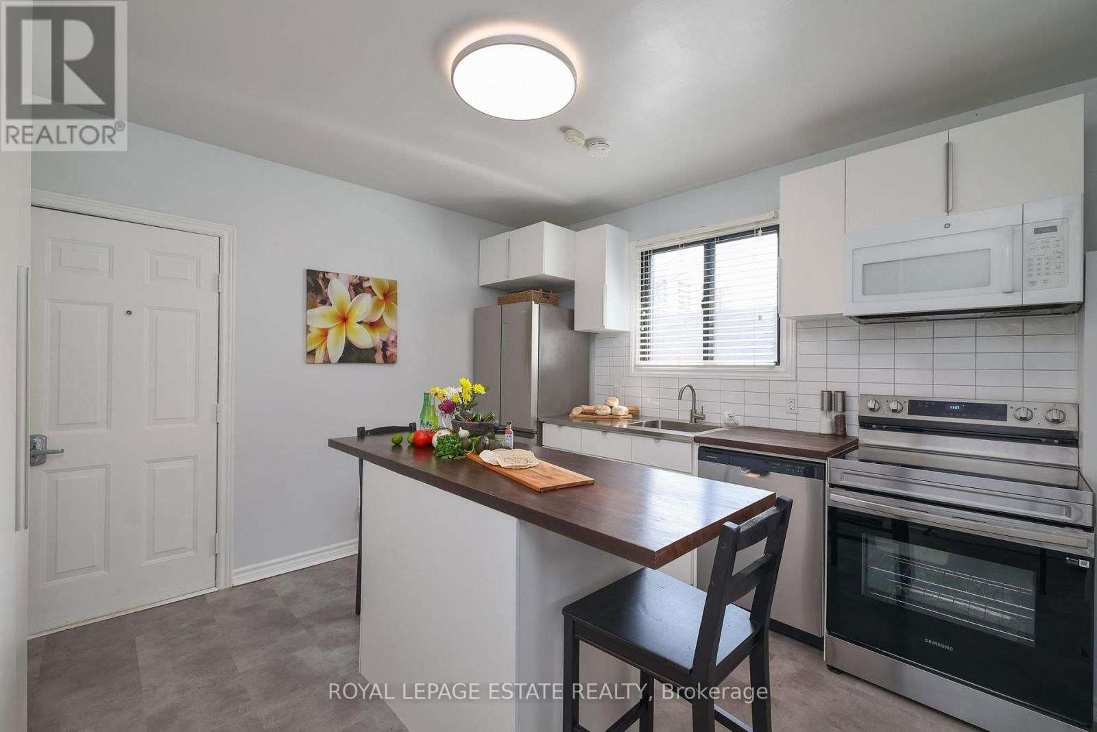 1281 WESTON ROAD Image 22