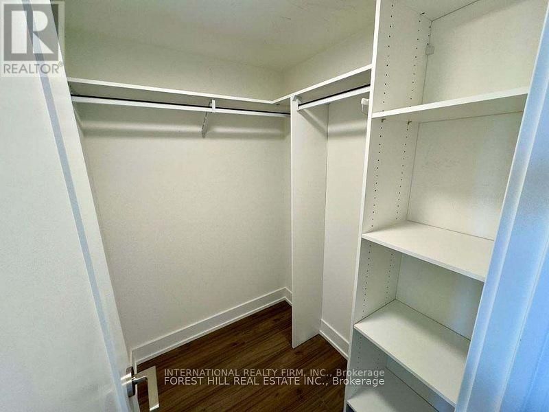 2005 - 10 EVA ROAD Image 11