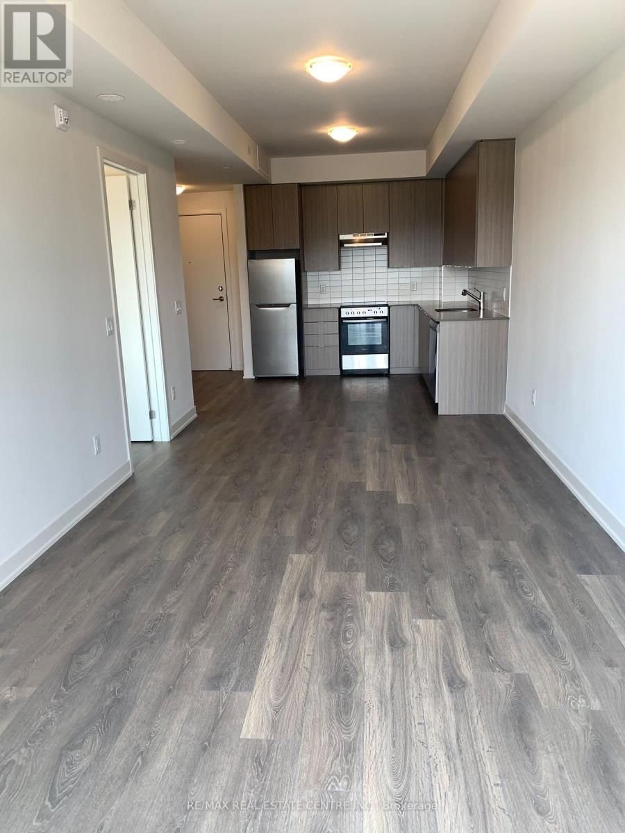209 - 58 SKY HARBOUR DRIVE Image 18