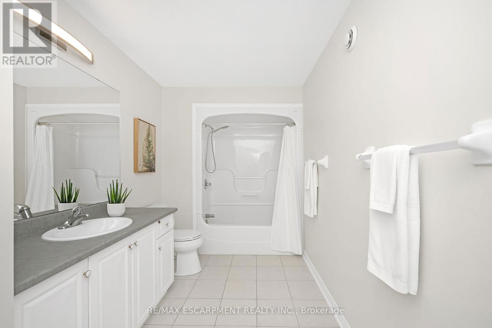 10 - 4275 MILLCROFT PARK DRIVE Image 19