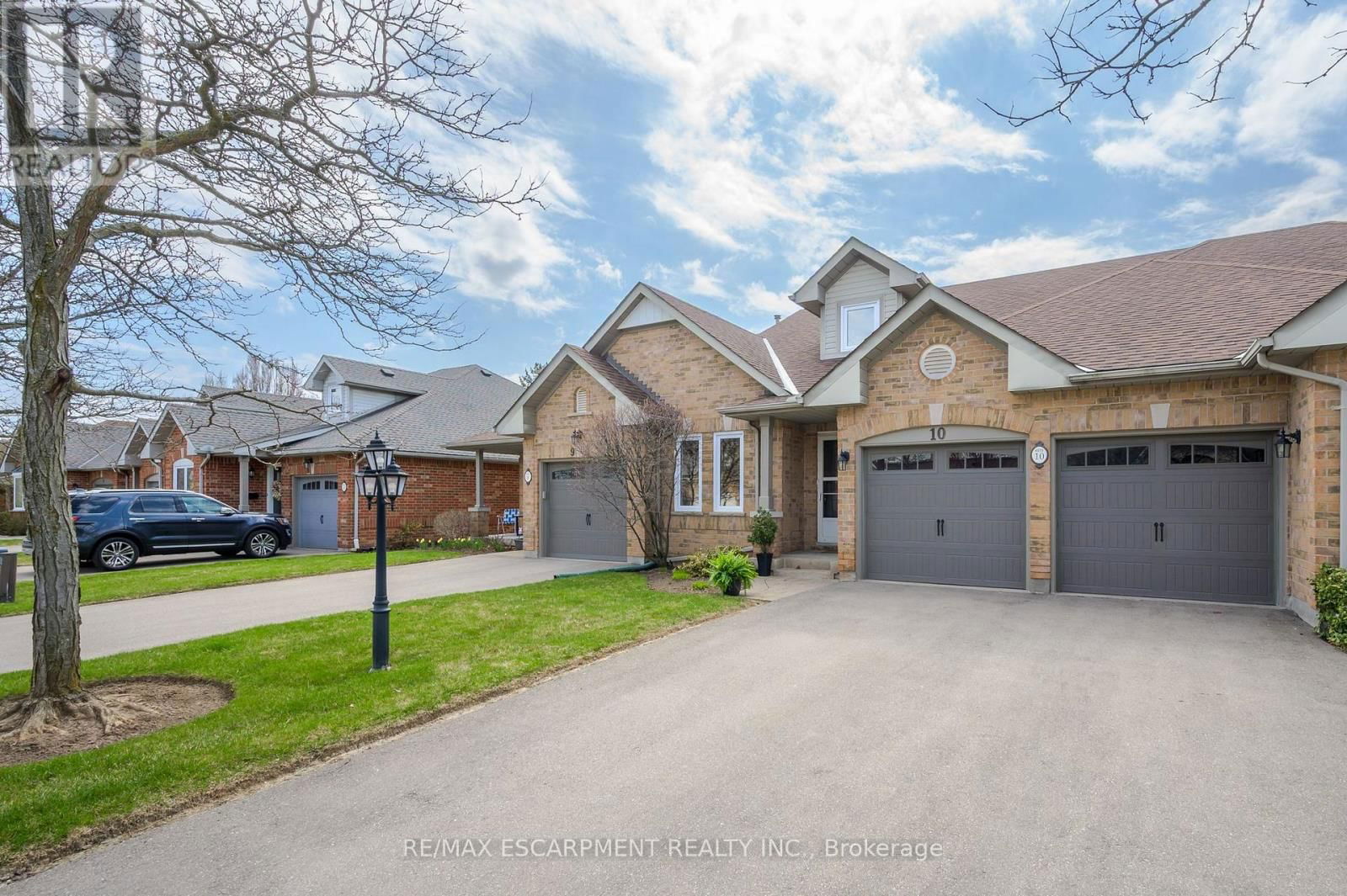 10 - 4275 MILLCROFT PARK DRIVE Image 2