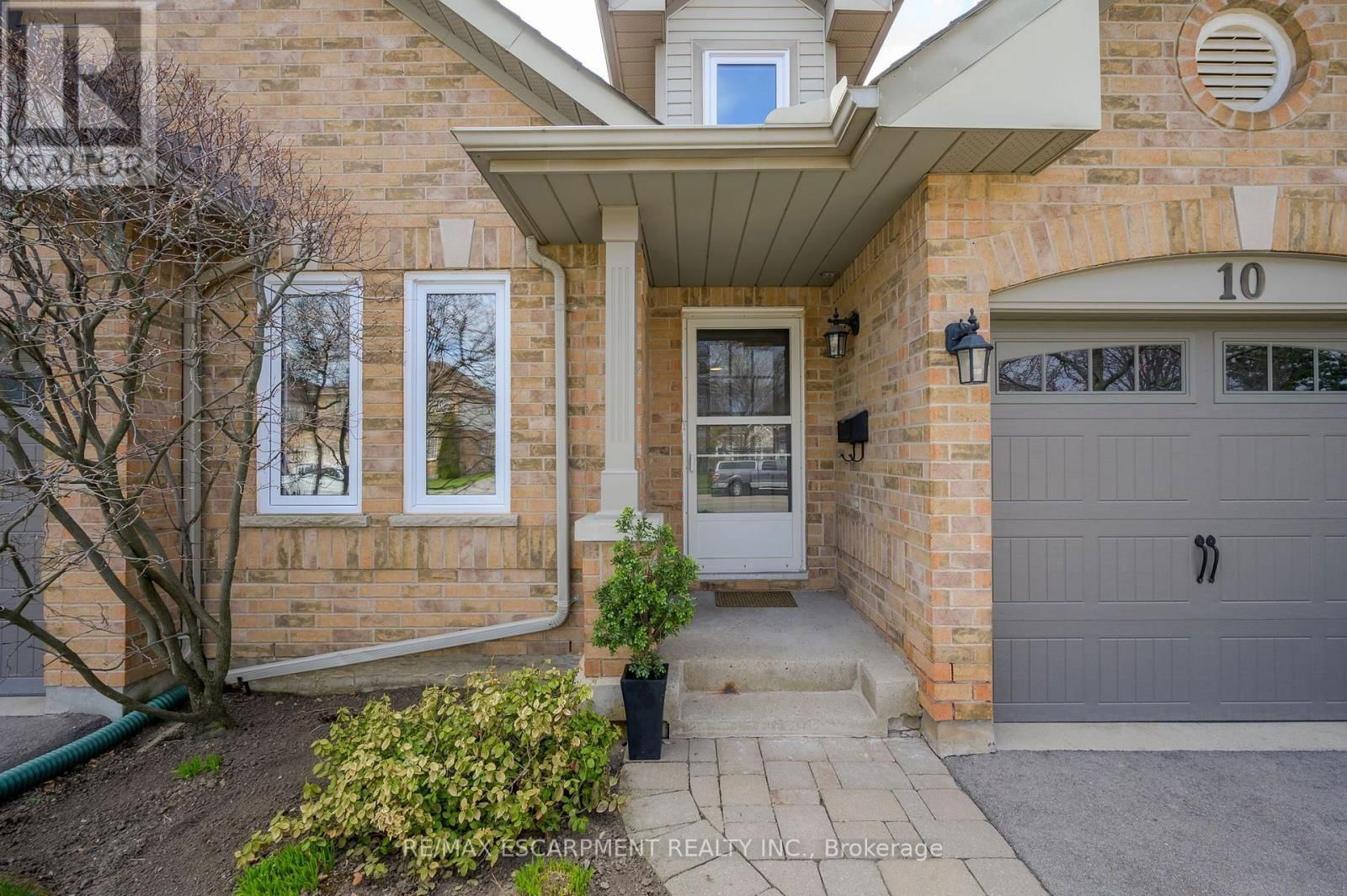 10 - 4275 MILLCROFT PARK DRIVE Image 4