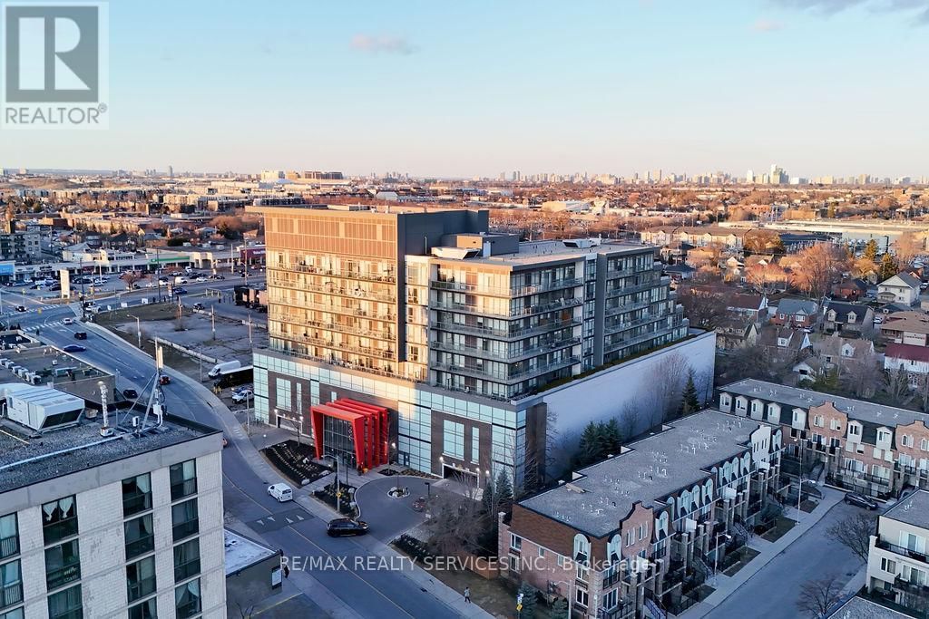 1021 - 15 JAMES FINLAY WAY Image 38