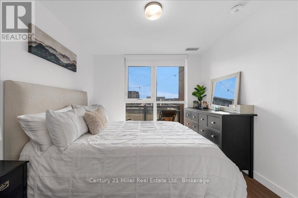 301 - 150 SABINA DRIVE Image 22
