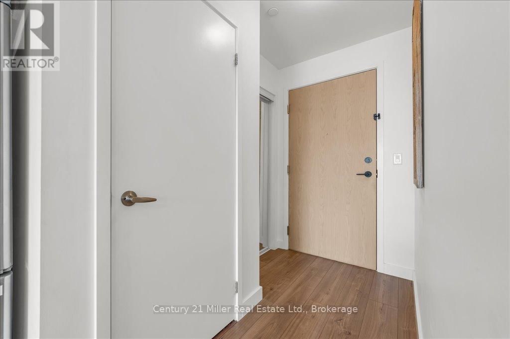 301 - 150 SABINA DRIVE Image 9