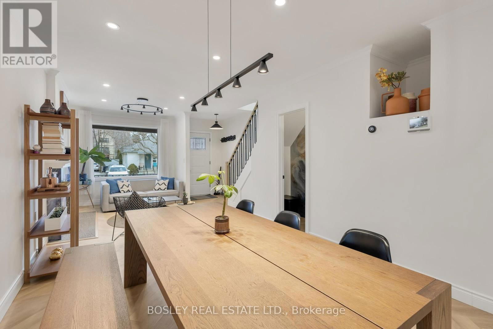 25 WARREN CRESCENT Image 12