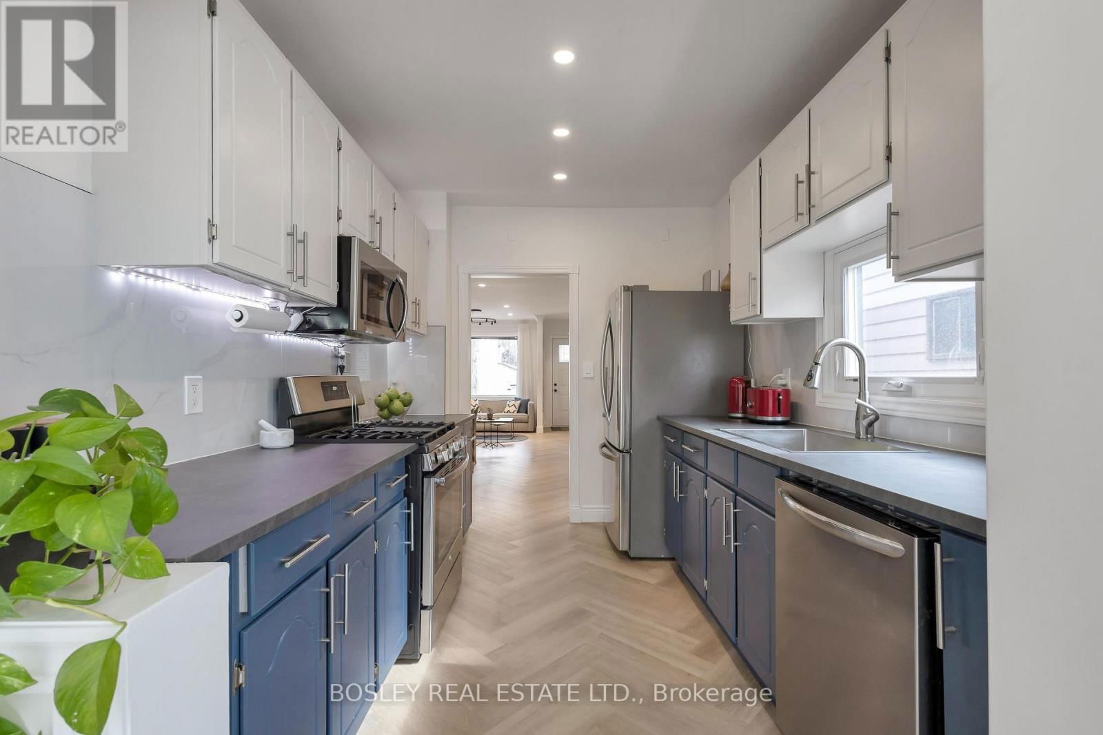 25 WARREN CRESCENT Image 16