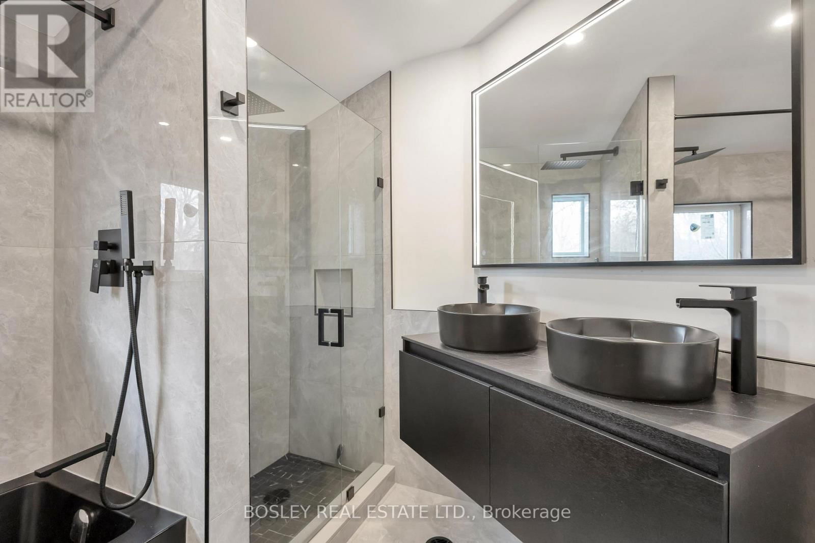 25 WARREN CRESCENT Image 30