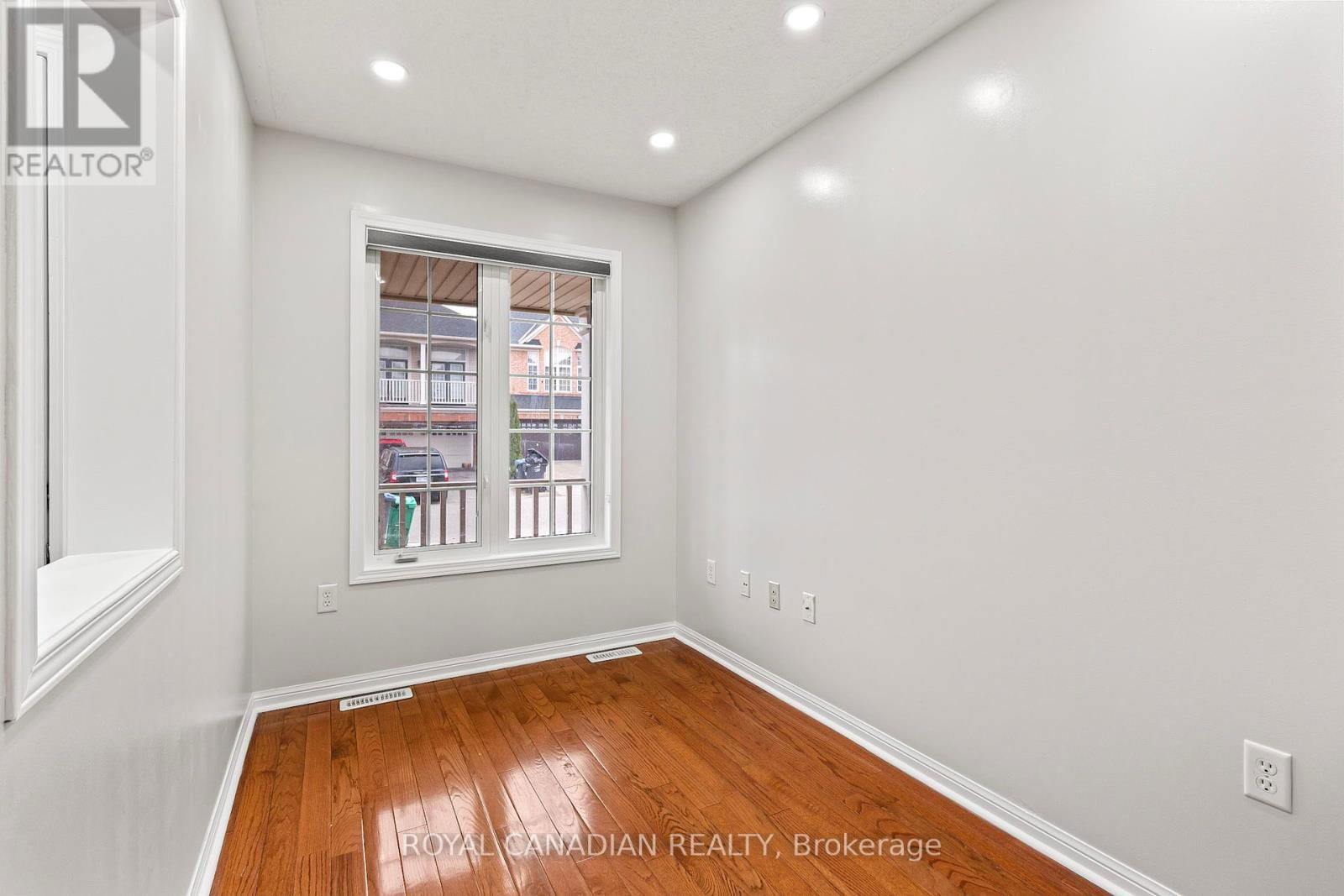 260 FANDANGO DRIVE WEST Image 3