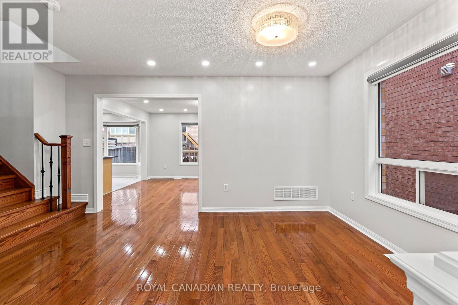 260 FANDANGO DRIVE WEST Image 6
