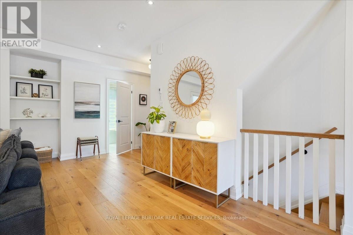 3 - 2071 GHENT AVENUE Image 18