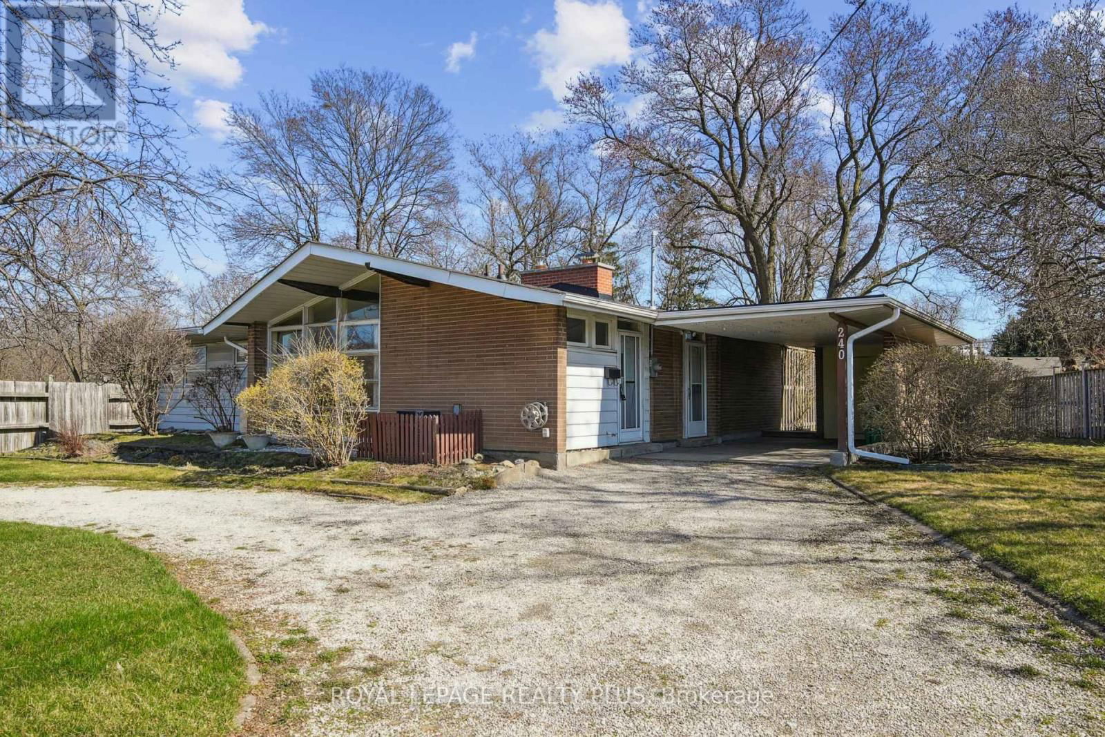 240 SOUTH SERVICE ROAD Image 6