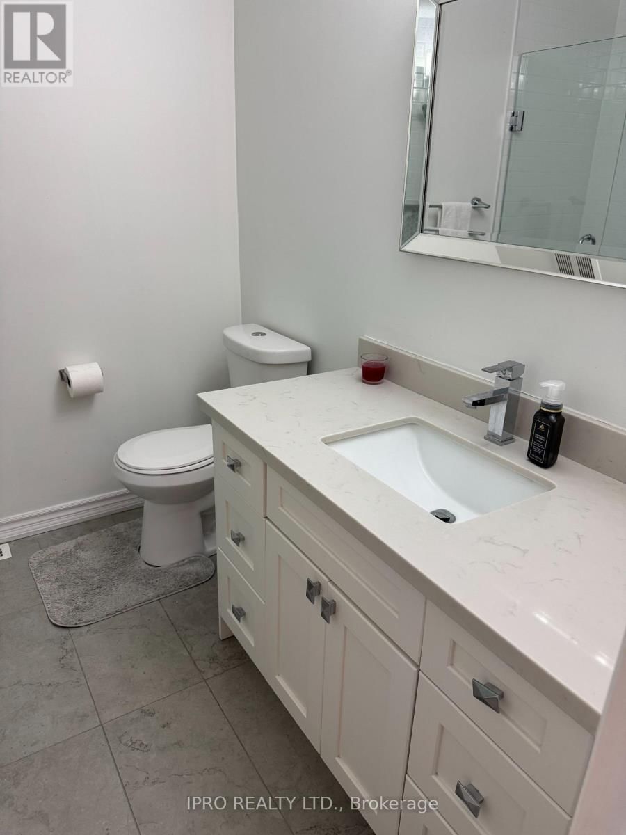 829 ESCOBAR CRESCENT Image 21