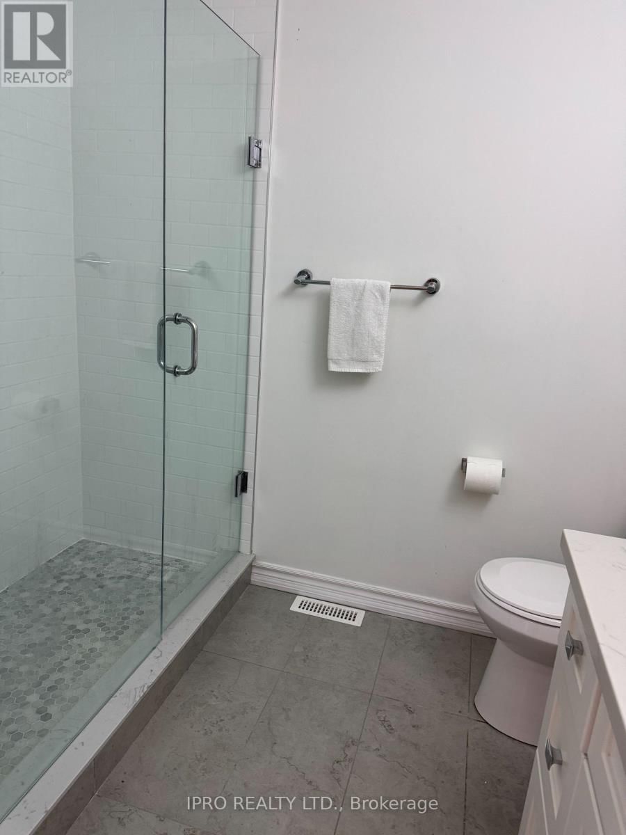 829 ESCOBAR CRESCENT Image 22