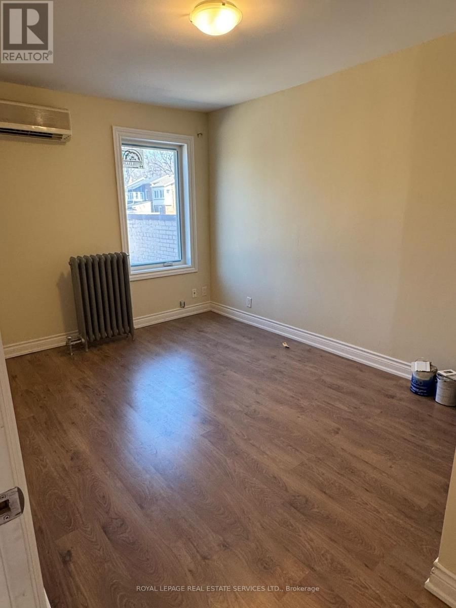 Upper - 2420 BLOOR STREET WEST Image 6