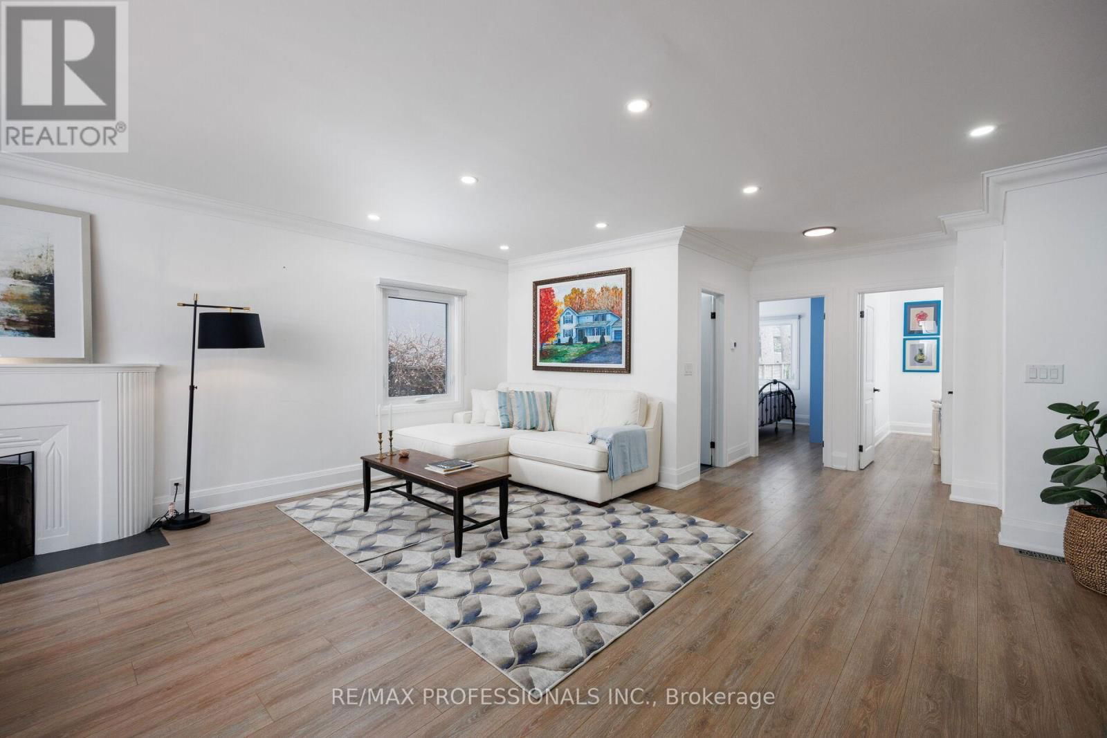 168 THE KINGSWAY Image 11