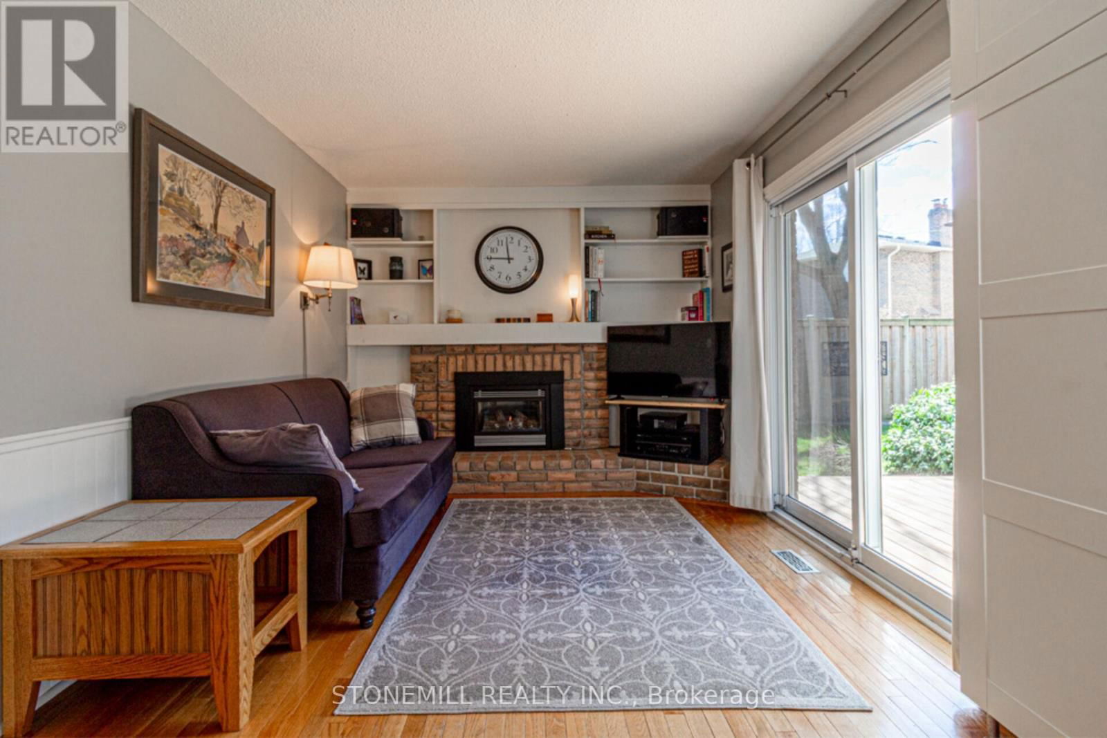 3043 SILVERTHORN DRIVE Image 11