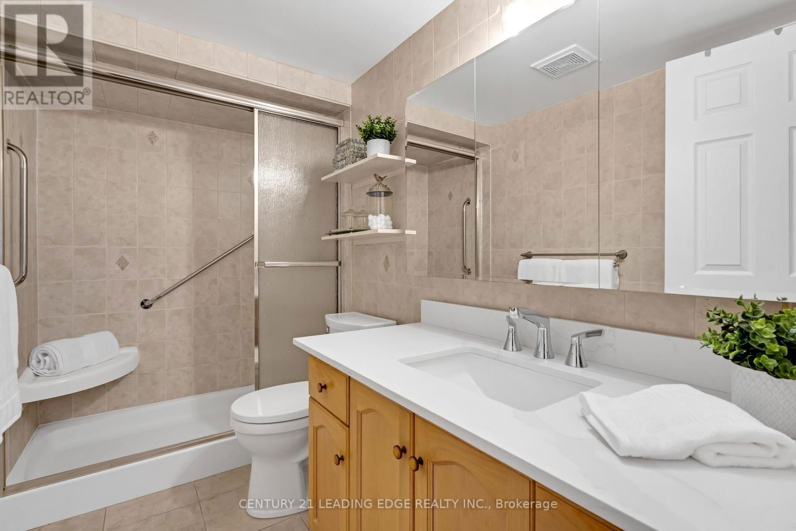 9 - 2435 WOODWARD AVENUE Image 18