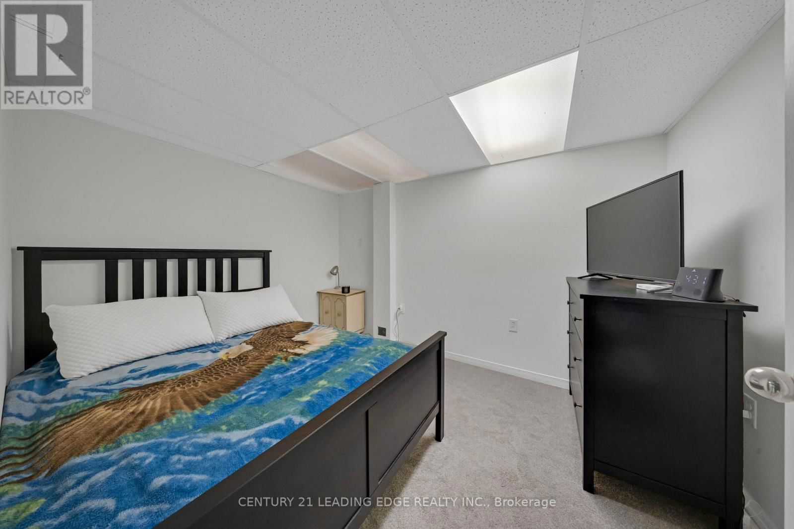 9 - 2435 WOODWARD AVENUE Image 31