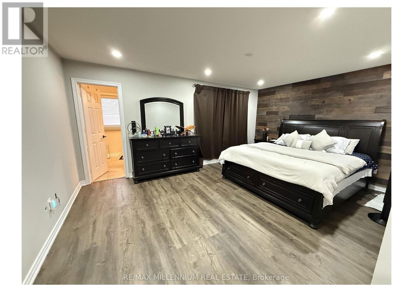 77 EMILY CARR CRESCENT Image 21