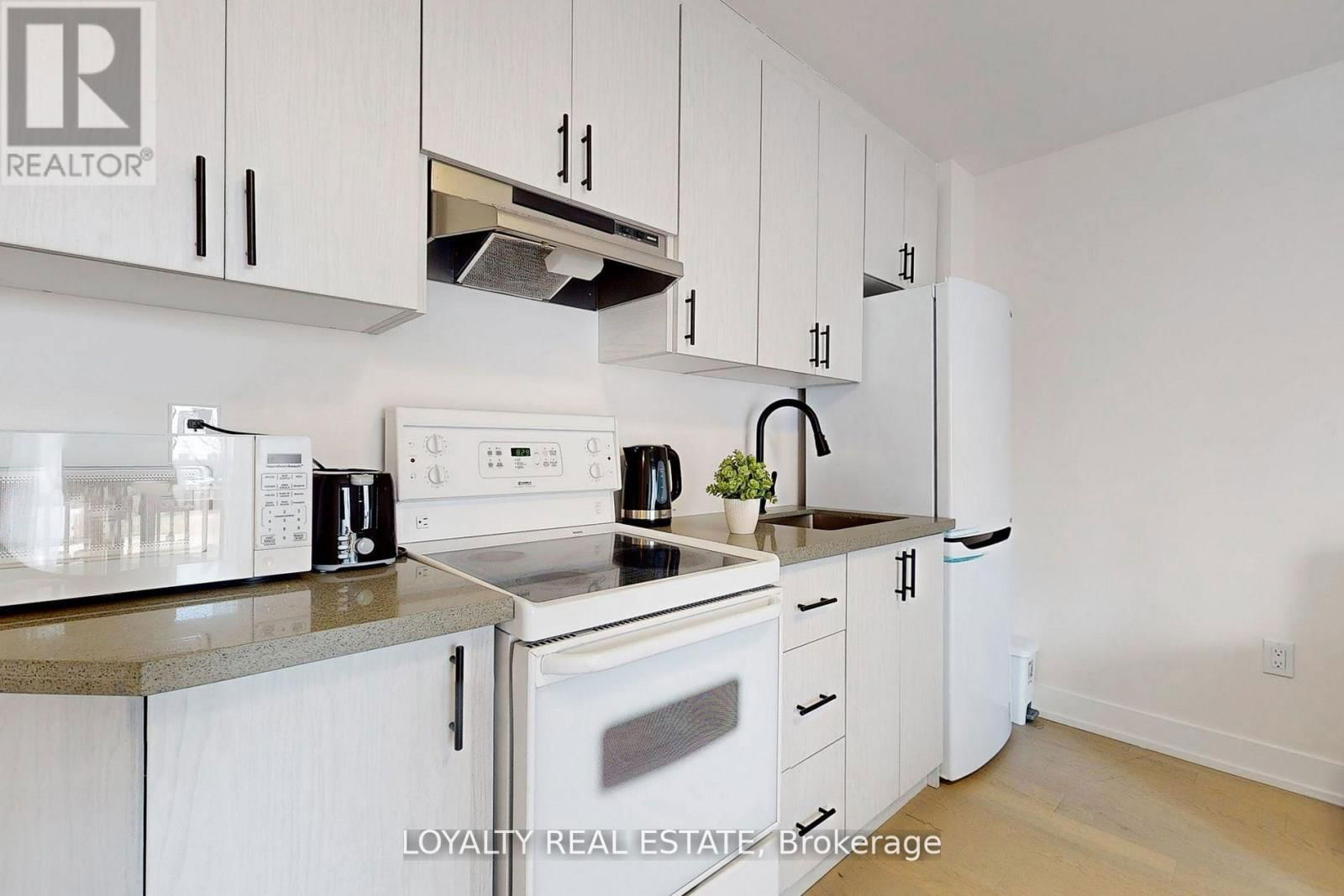 46 MONCLOVA ROAD Image 12