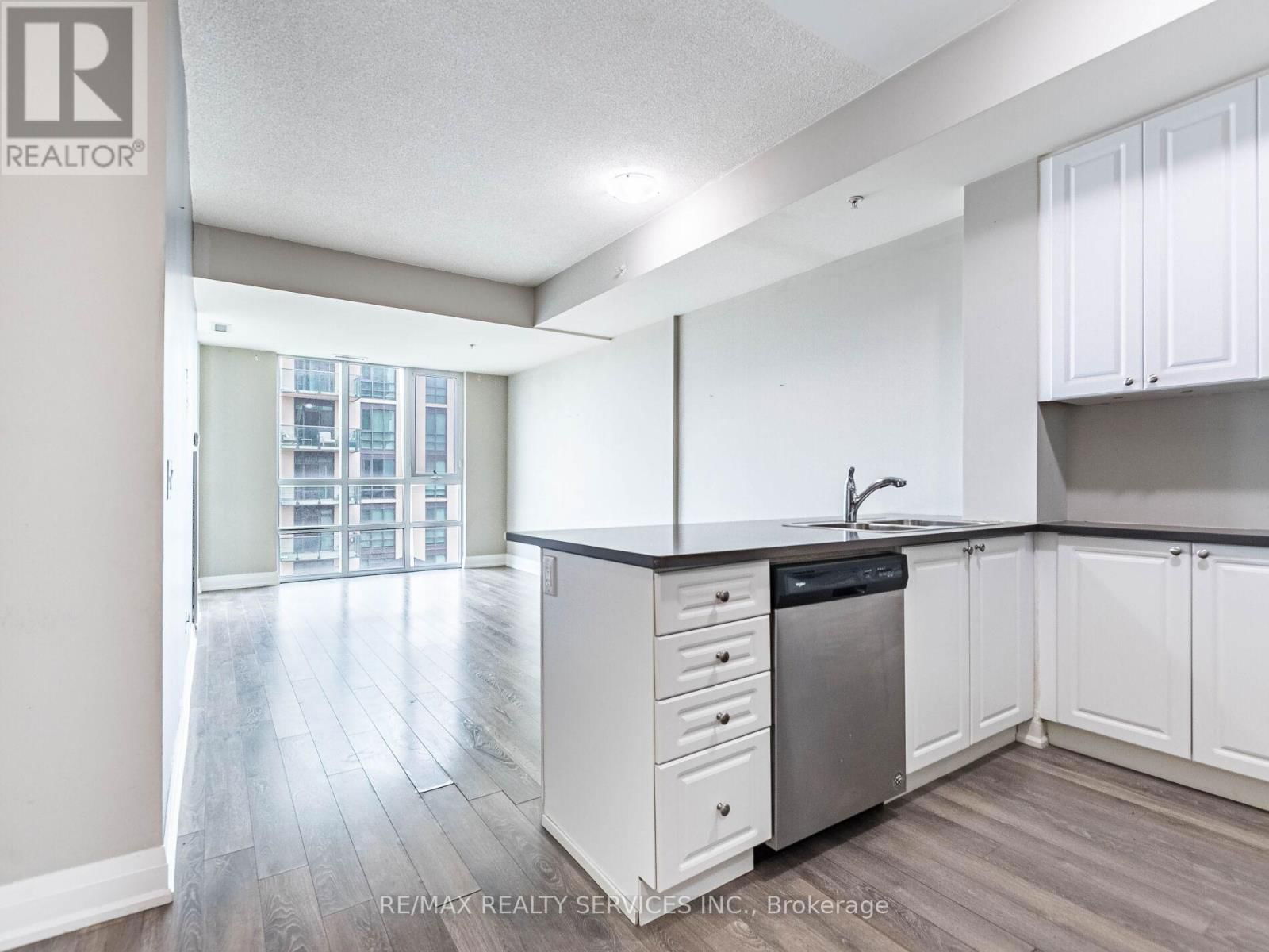 407 - 65 YORKLAND BOULEVARD Image 15