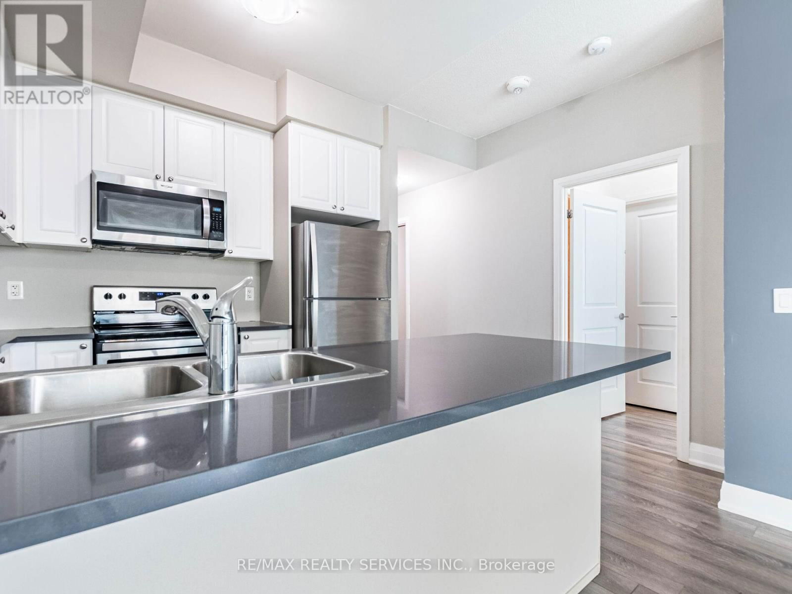 407 - 65 YORKLAND BOULEVARD Image 18