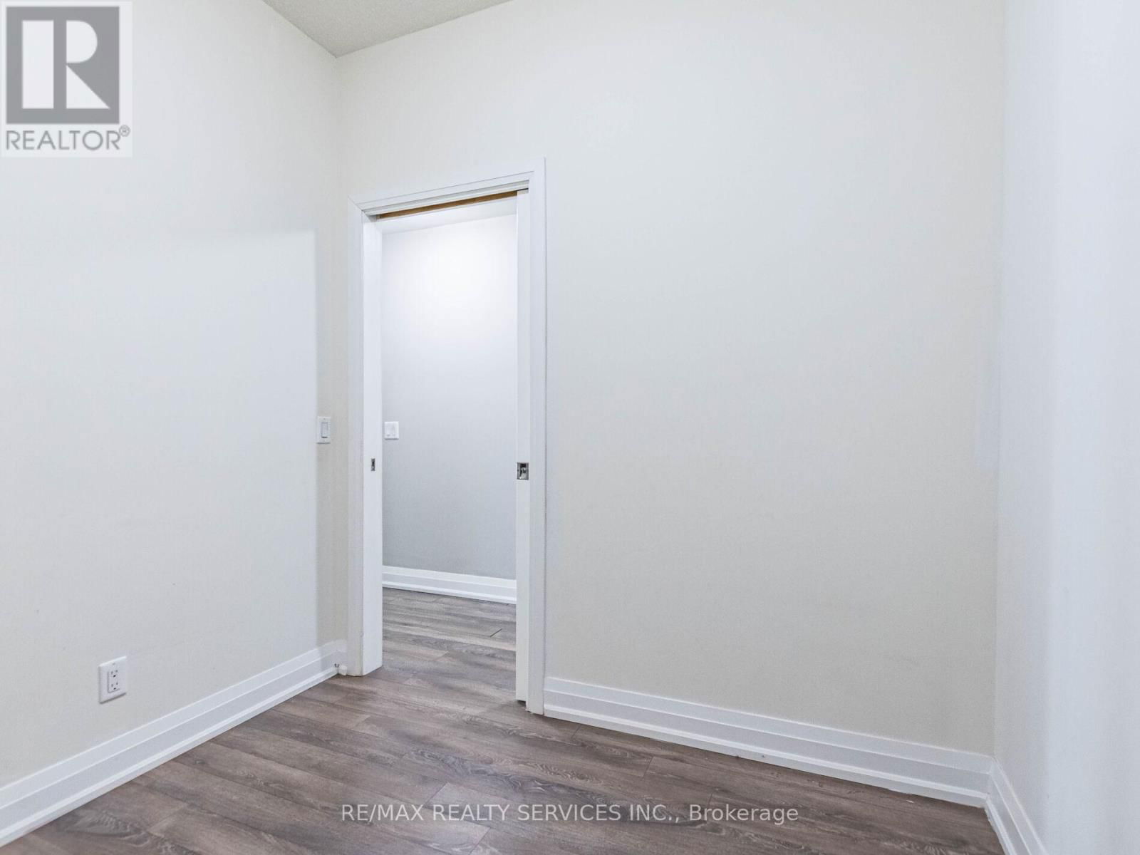 407 - 65 YORKLAND BOULEVARD Image 28