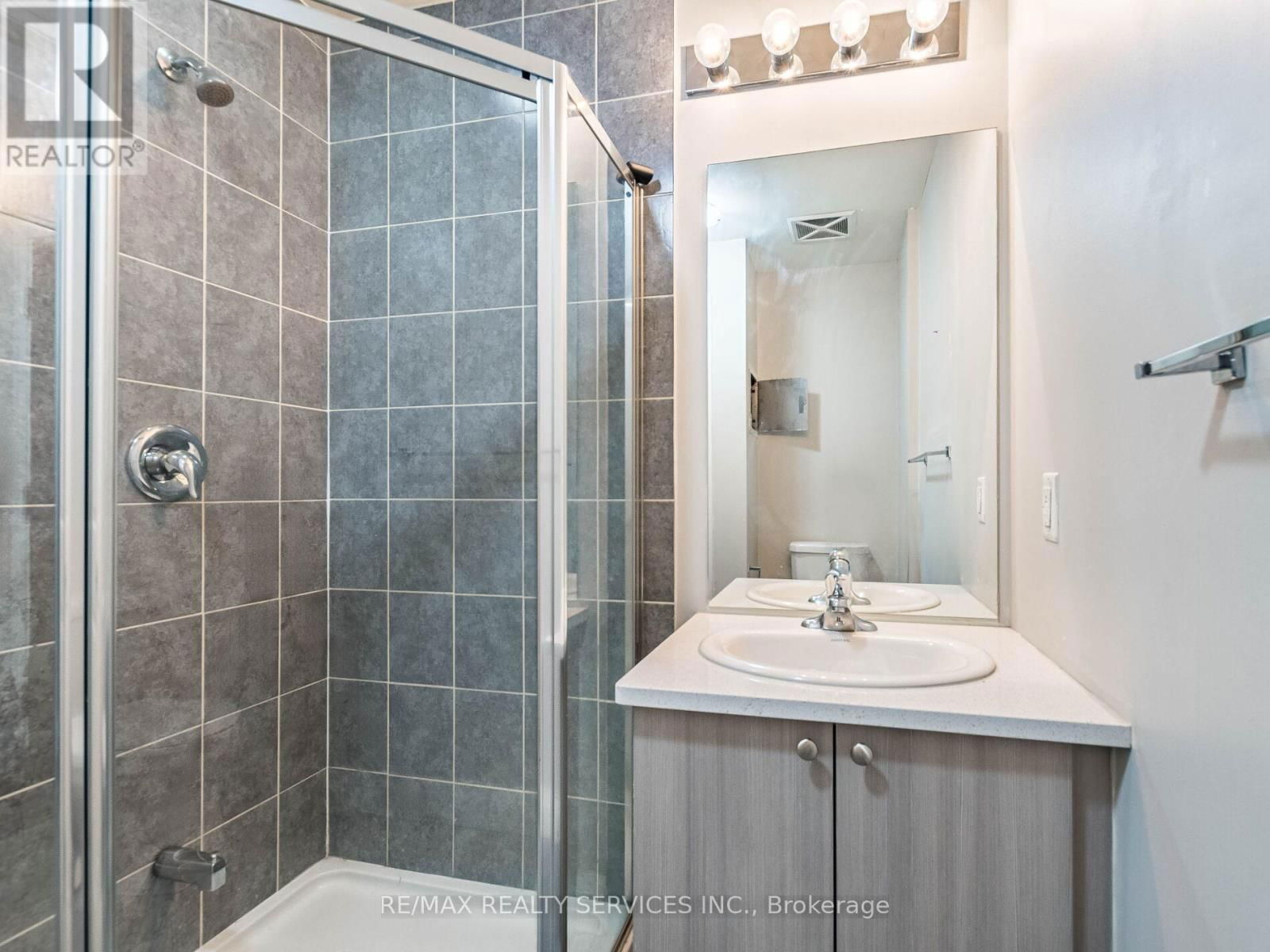407 - 65 YORKLAND BOULEVARD Image 30