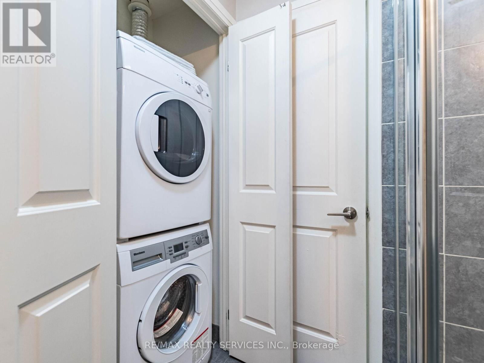 407 - 65 YORKLAND BOULEVARD Image 31