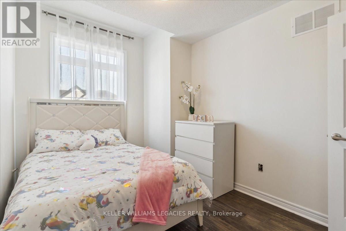 69 DORIS PAWLEY CRESCENT Image 16