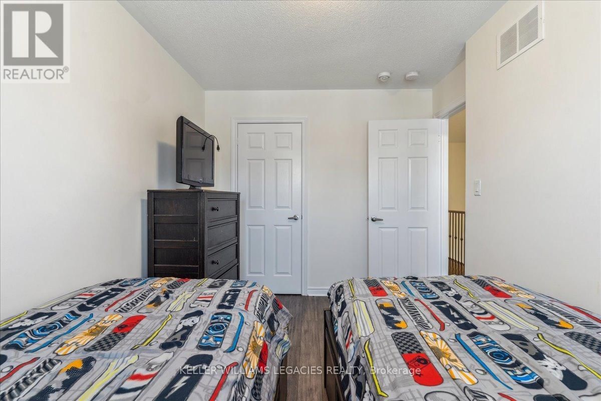 69 DORIS PAWLEY CRESCENT Image 17