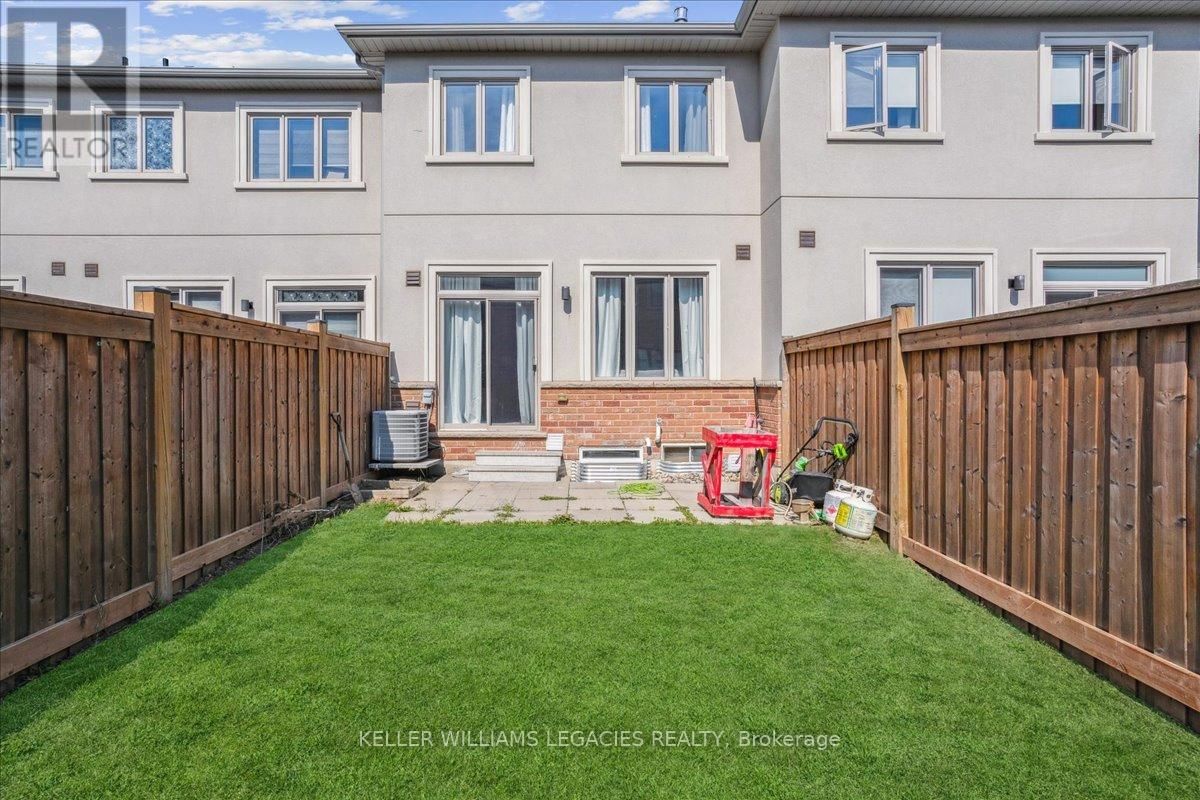 69 DORIS PAWLEY CRESCENT Image 26