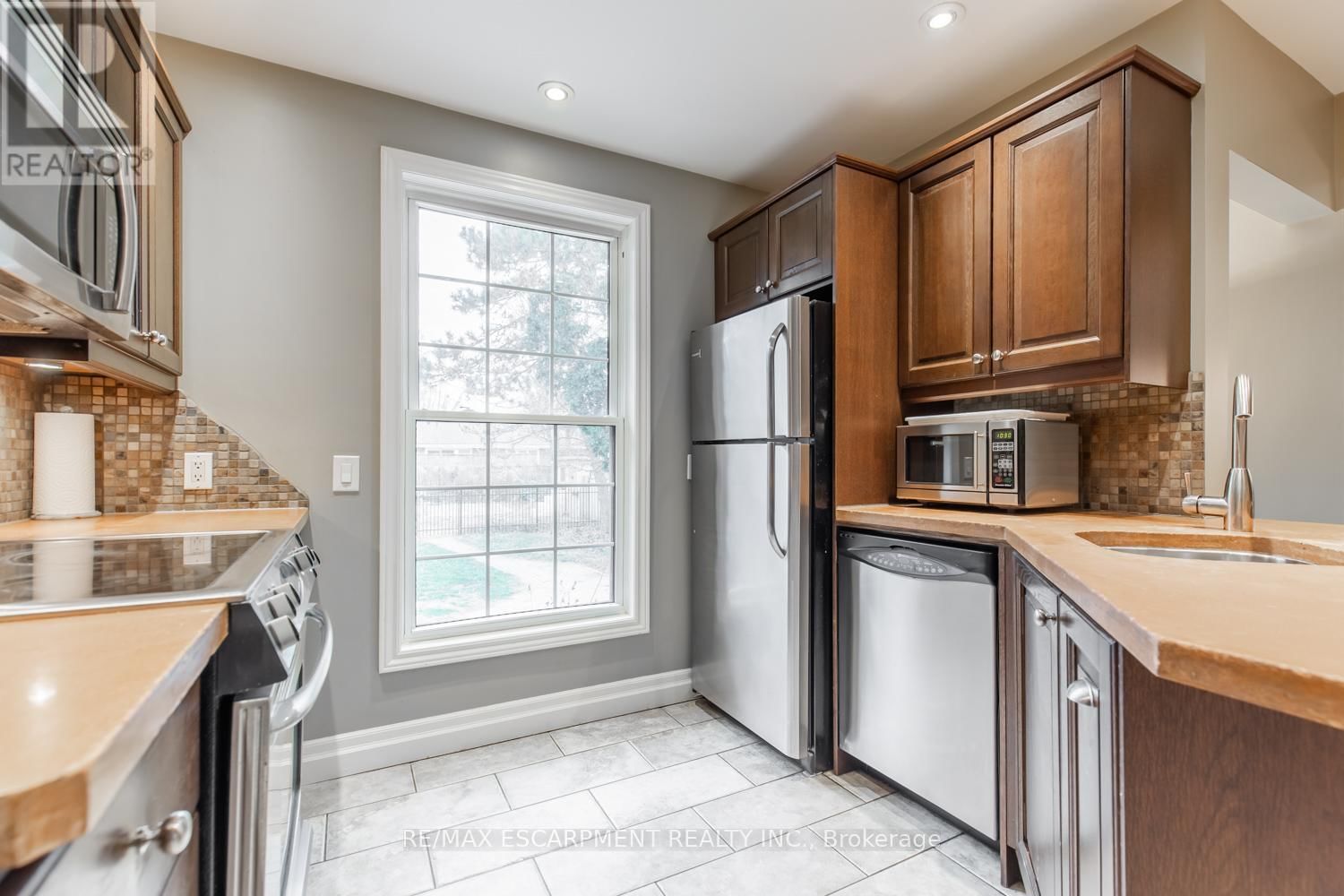 961 SHADELAND AVENUE Image 11