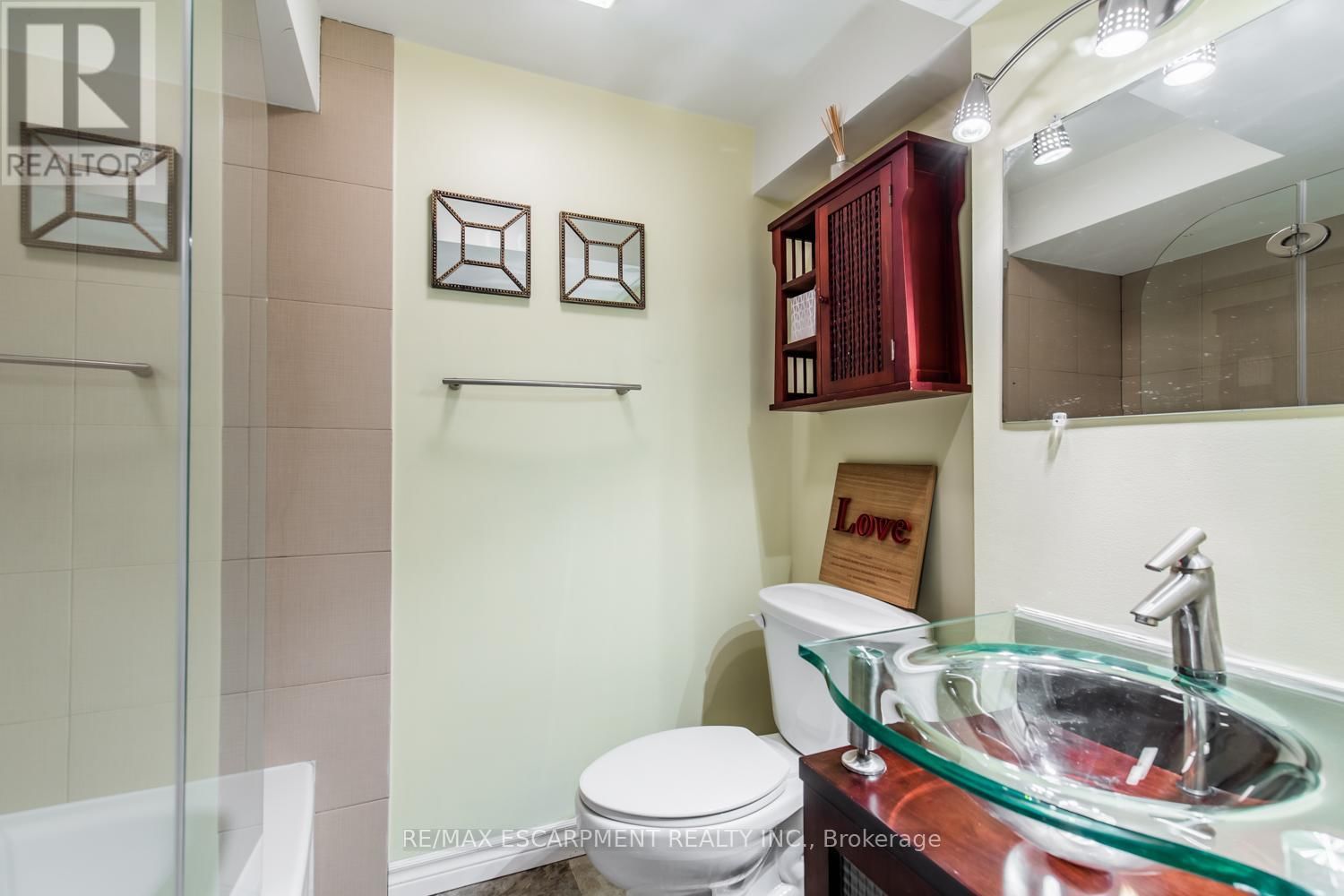 961 SHADELAND AVENUE Image 27