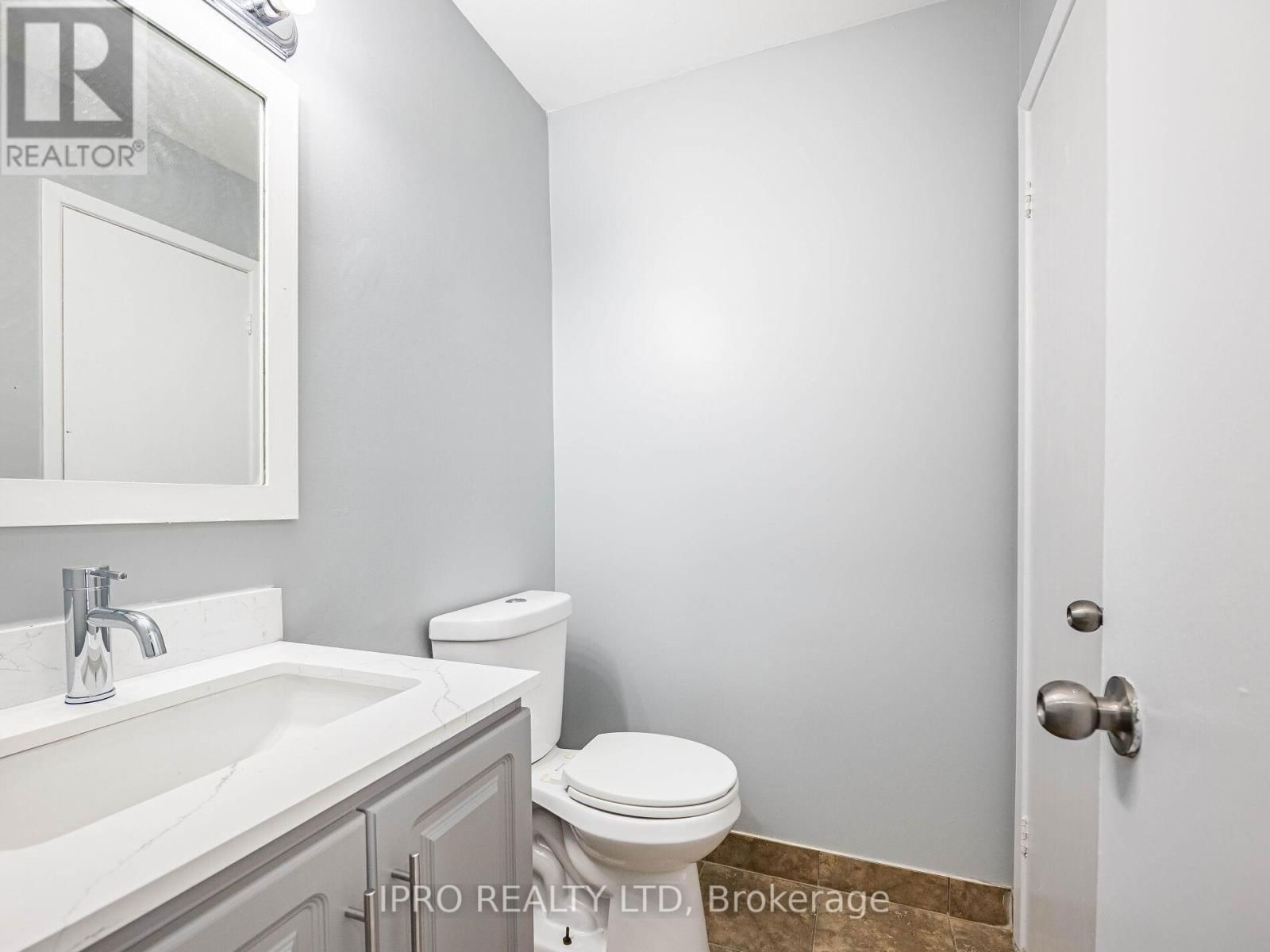 UPPER - 7458 CATALPA ROAD Image 12