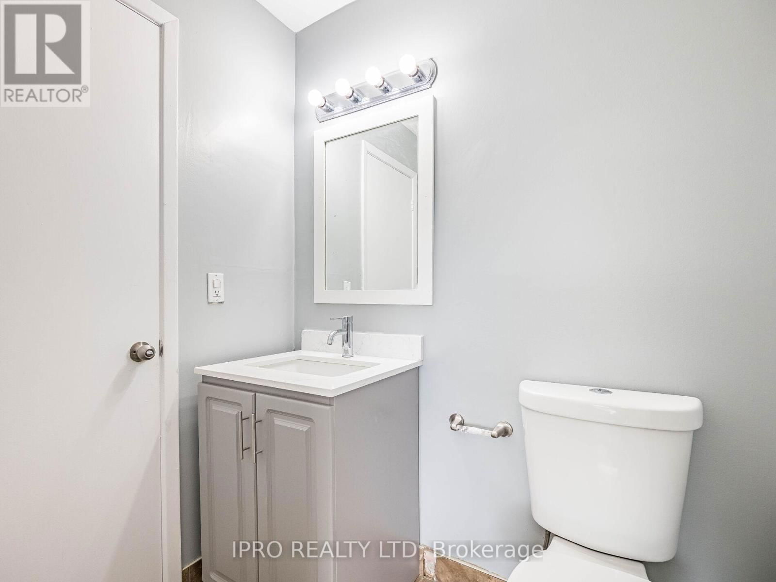 UPPER - 7458 CATALPA ROAD Image 13