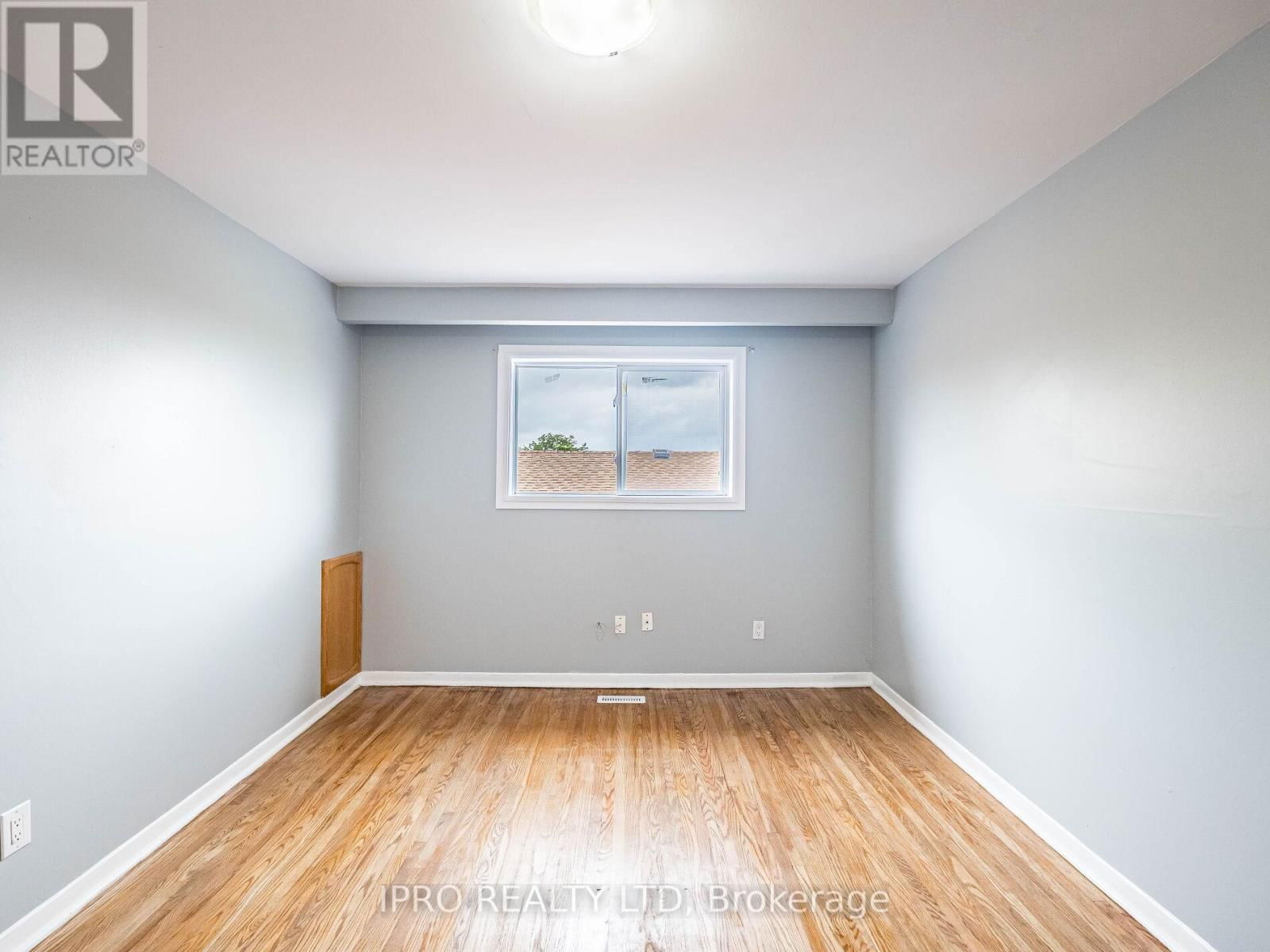 UPPER - 7458 CATALPA ROAD Image 14