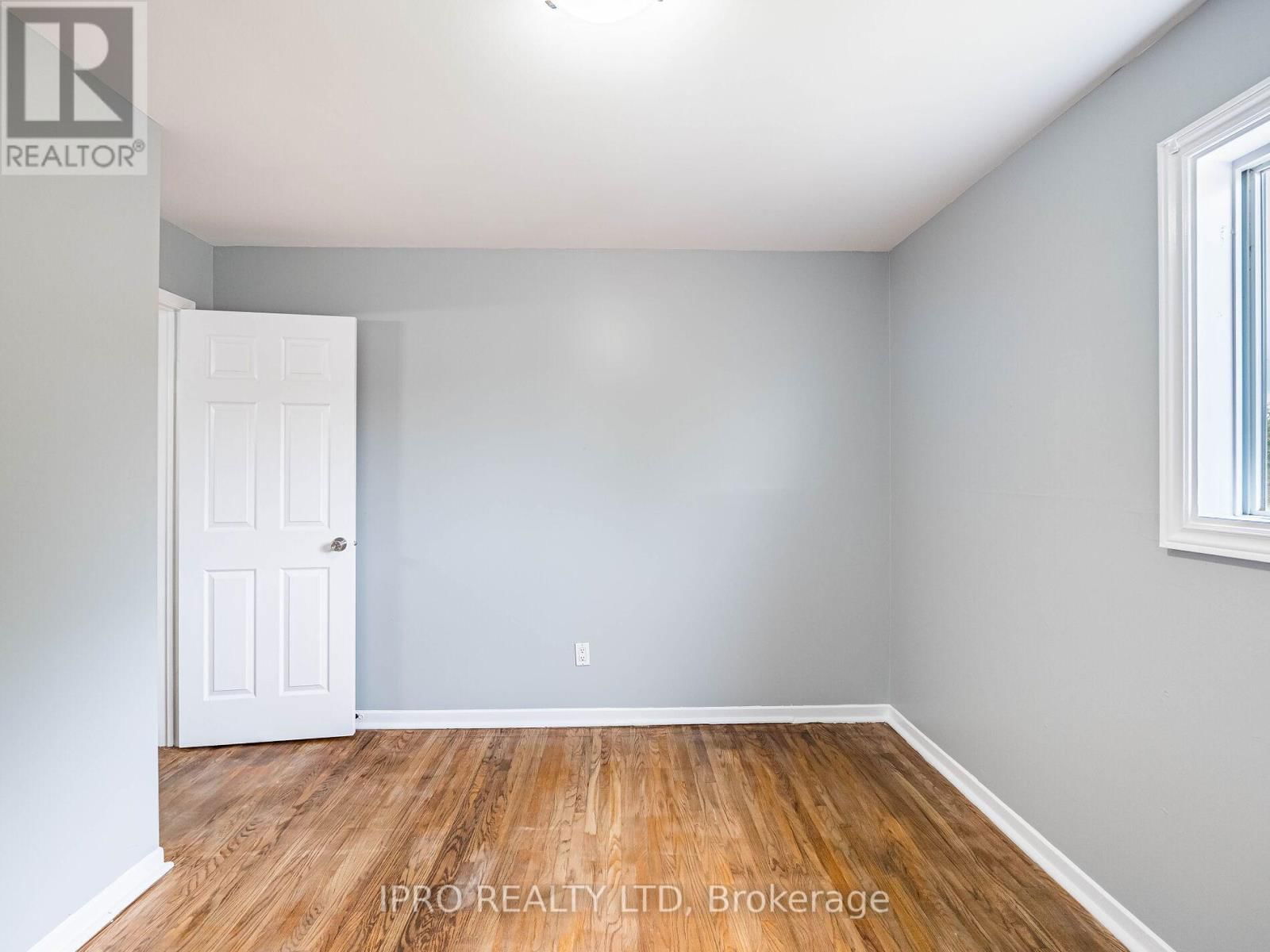 UPPER - 7458 CATALPA ROAD Image 16