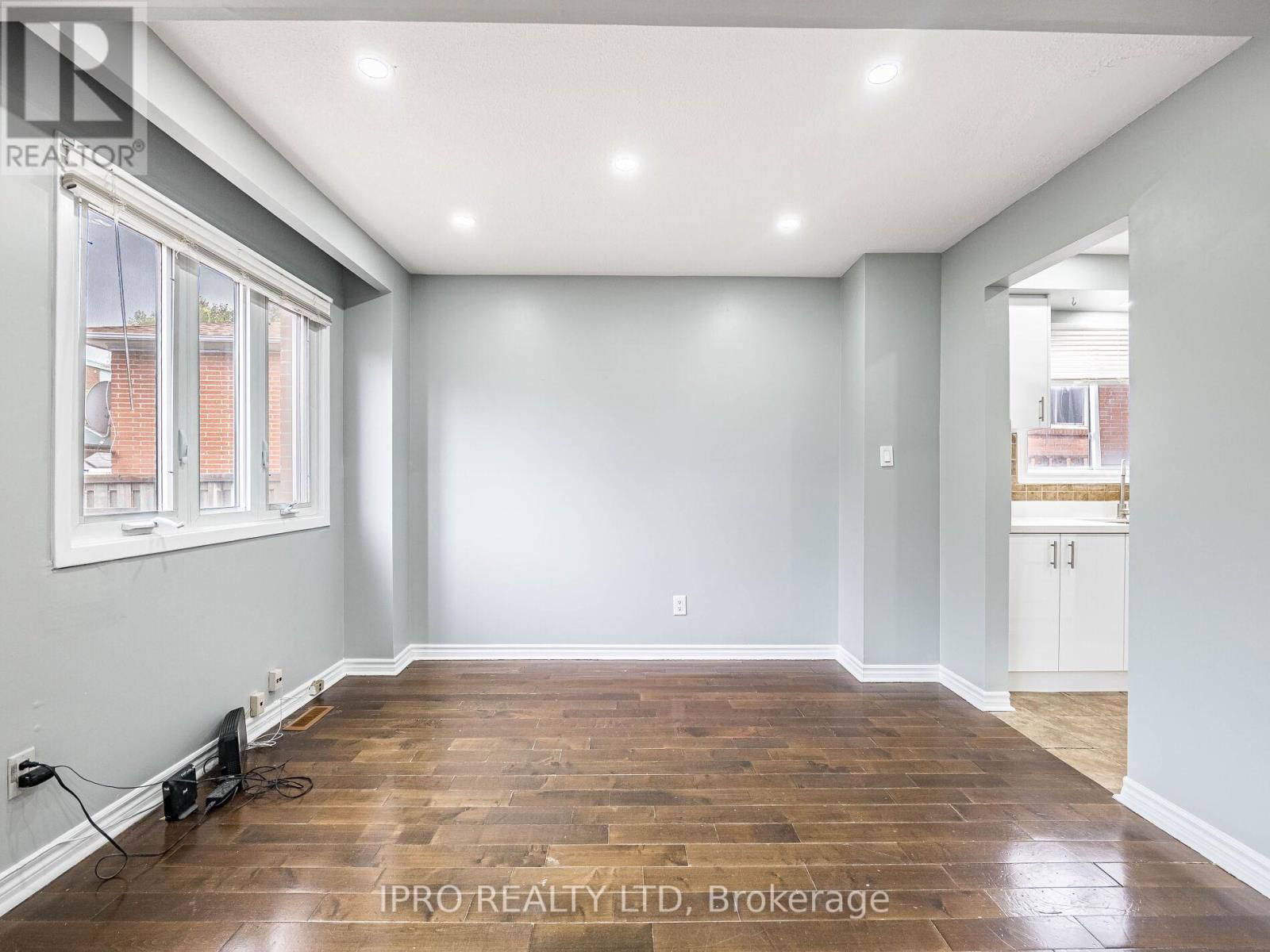 UPPER - 7458 CATALPA ROAD Image 6