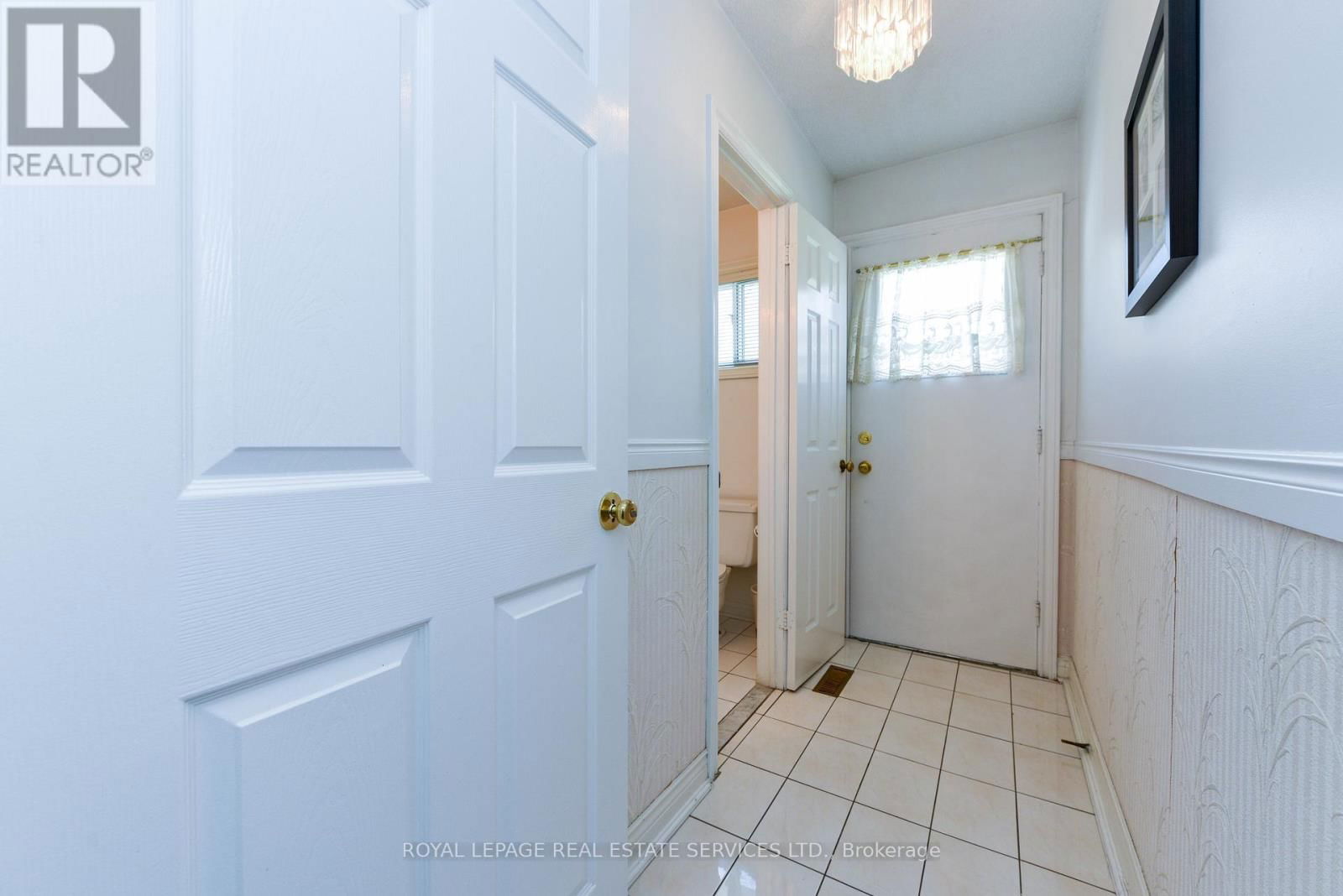 2696 CRYSTALBURN AVENUE Image 23