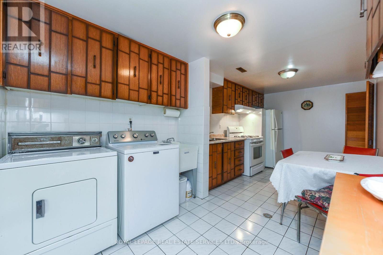 2696 CRYSTALBURN AVENUE Image 36