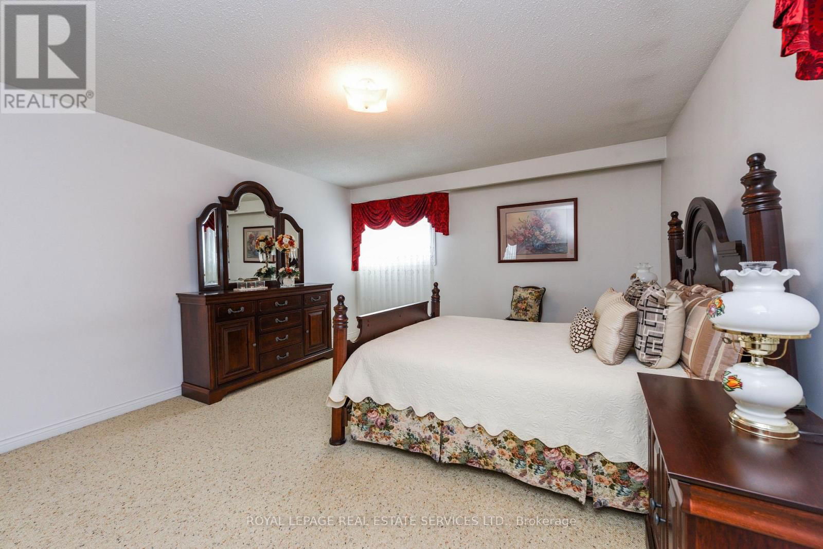 2696 CRYSTALBURN AVENUE Image 43