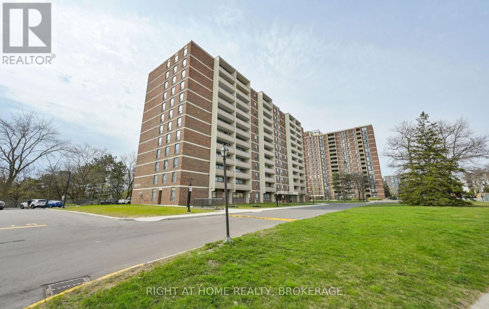 607 - 3120 KIRWIN AVENUE Image 1
