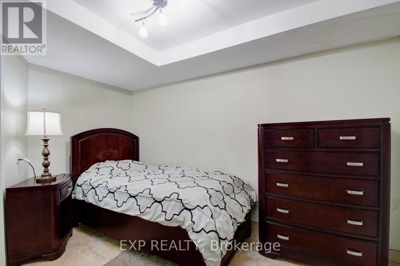 6 - 2145 COUNTRY CLUB DRIVE Image 23