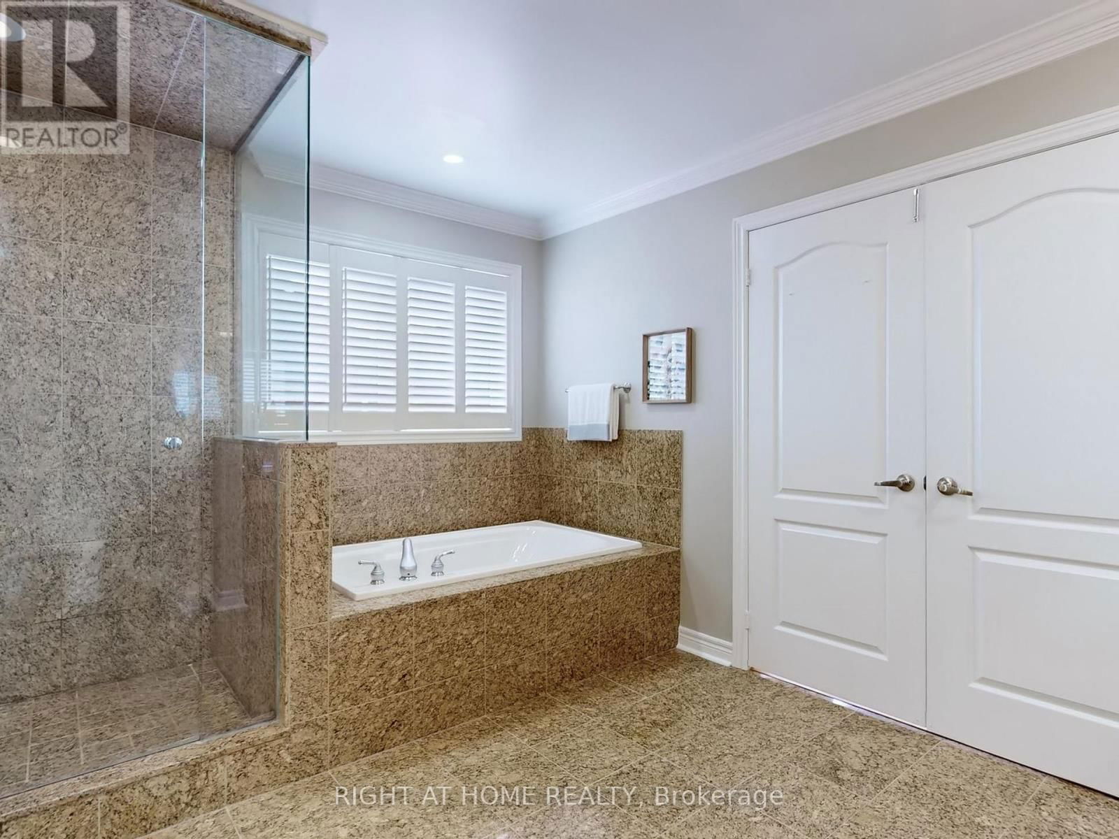 3585 STONECUTTER CRESCENT Image 30