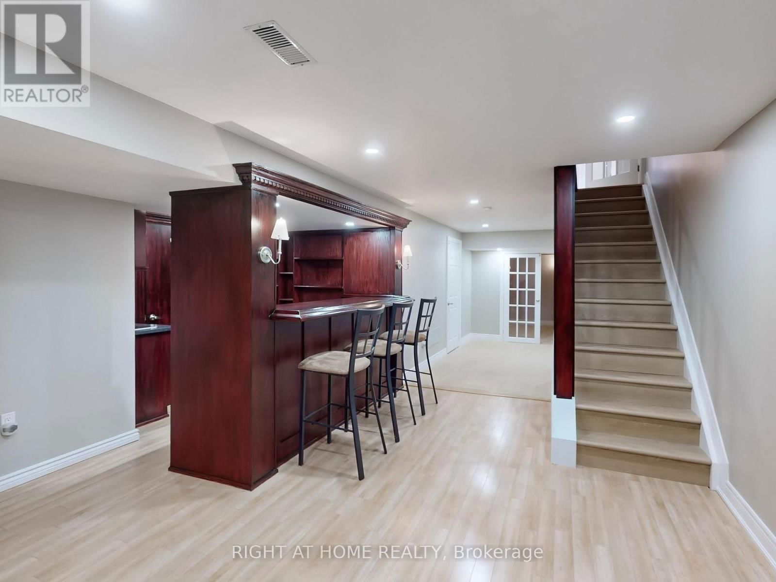 3585 STONECUTTER CRESCENT Image 37